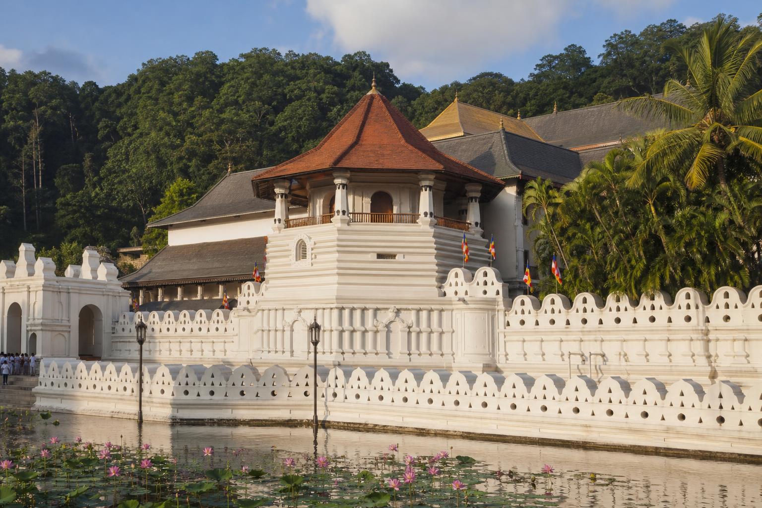 Cultural Highlands & Coastal Escape